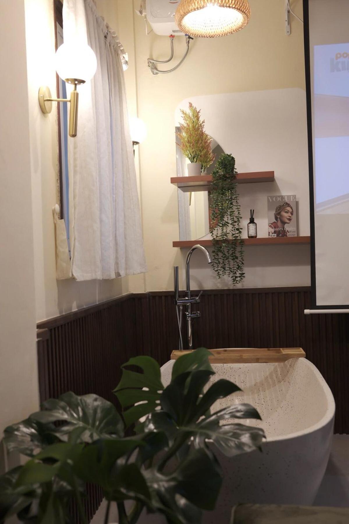 Ladi Opera Old Quarter Bathtub Projector Căn hộ Hà Nội